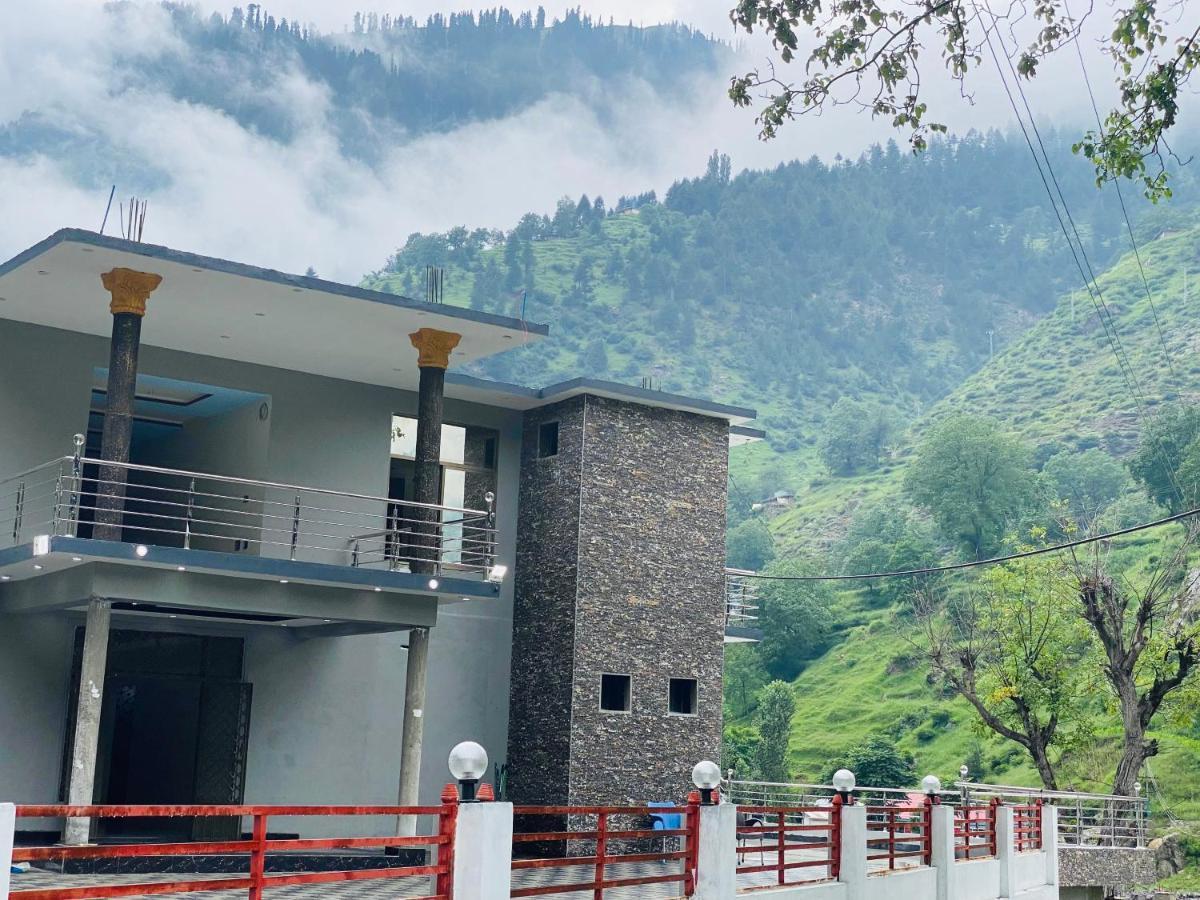 River Garden Hotel And Resort Naran Eksteriør bilde