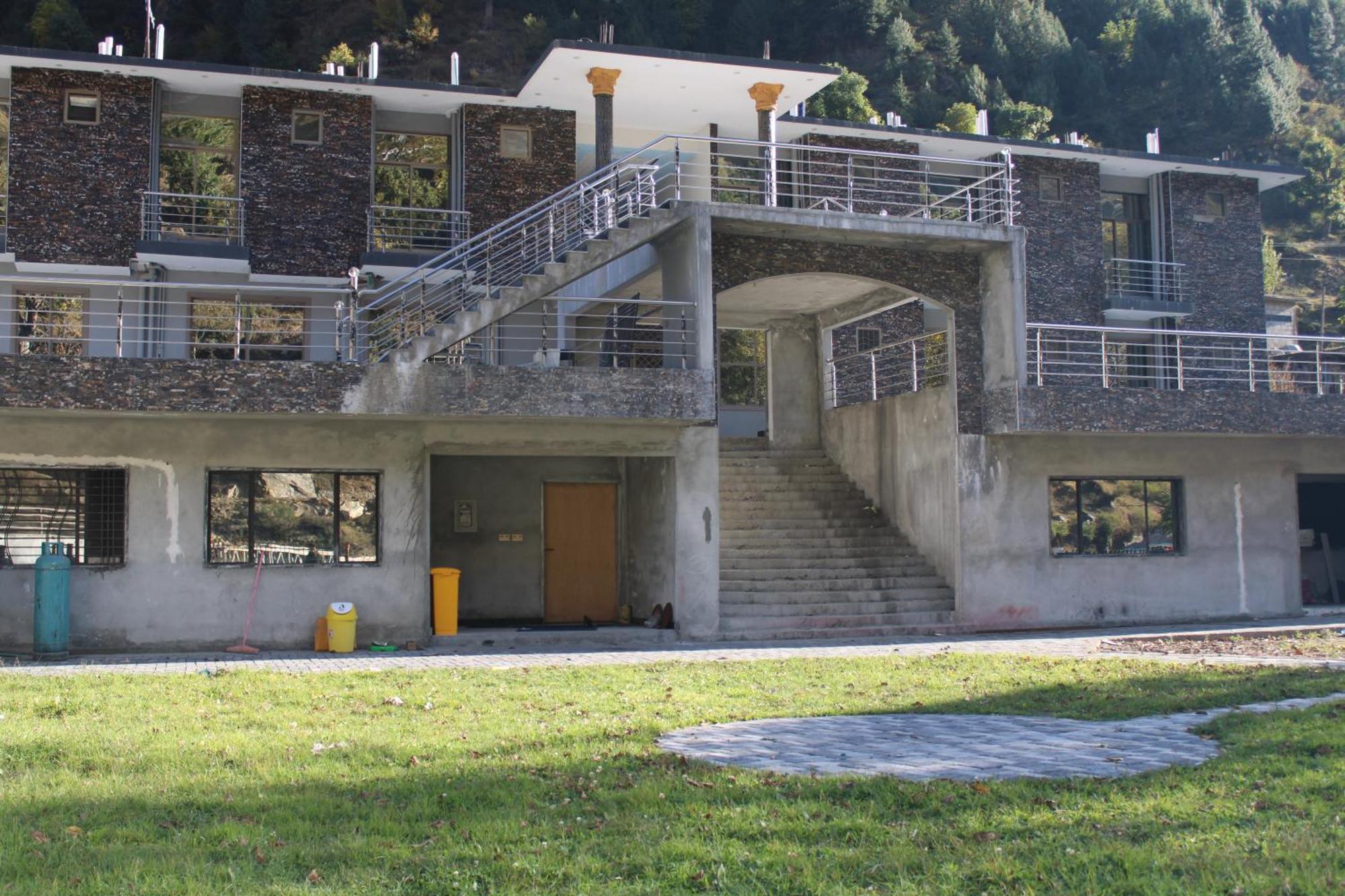 River Garden Hotel And Resort Naran Eksteriør bilde